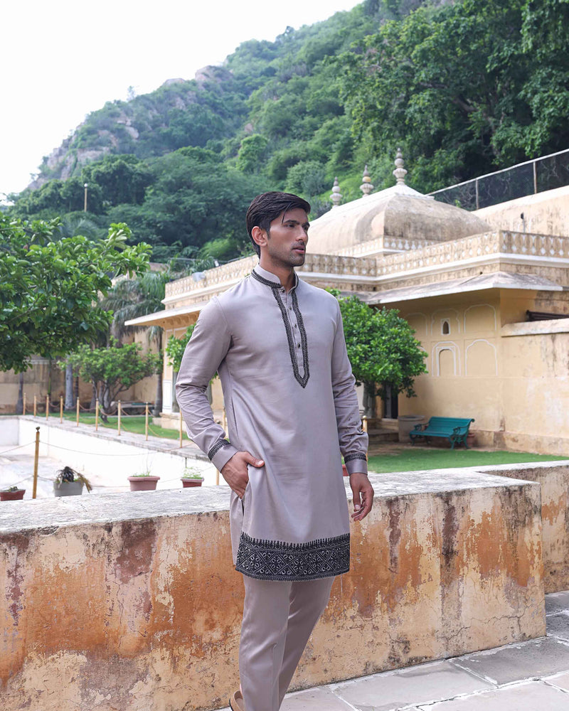 AMOLI KURTA SET